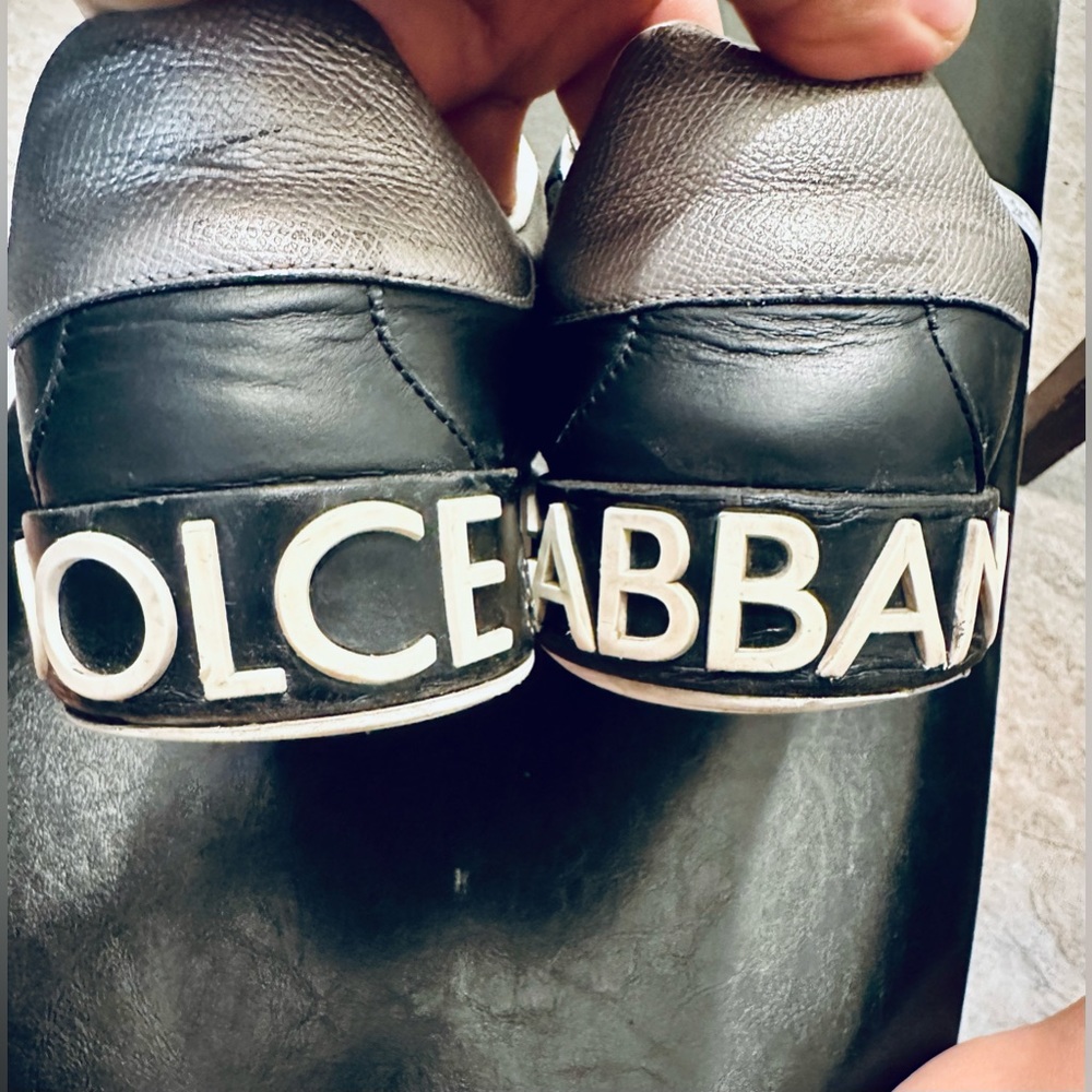 🔥 Dolce & Gabbana Portofino sneakers
Black and white used but in good condition